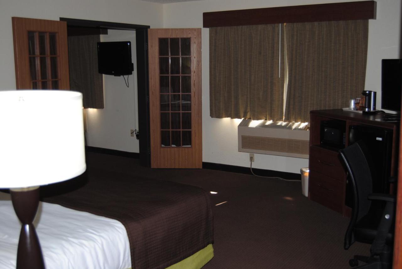 AmericInn by Wyndham Grand Rapids Exterior foto